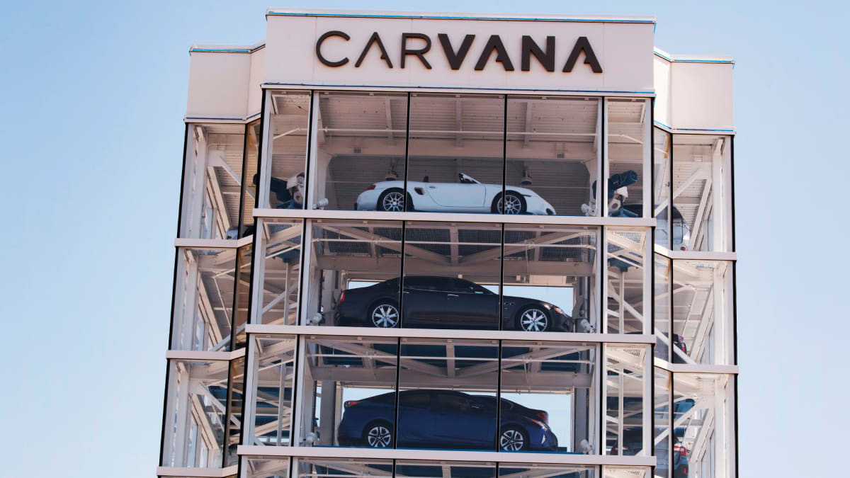 Carvana Surges Again Despite Its Difficulties
