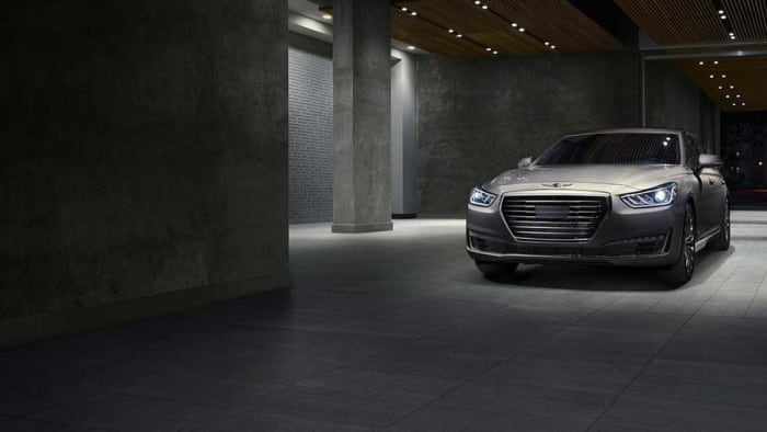 Genesis G90 Rolls Into Manhattan, Luxury Sedan Shows Rooms Here