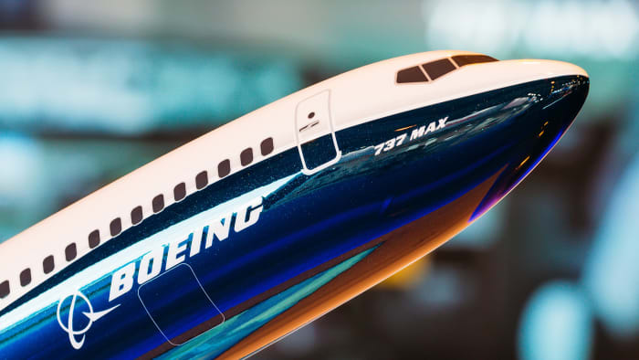 Boeing 737 Max Lead