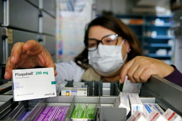 A box of hydroxychloroquine, marketed under the name of Plaquenil, in a Paris pharmacy. Getty Images / Chesnot
