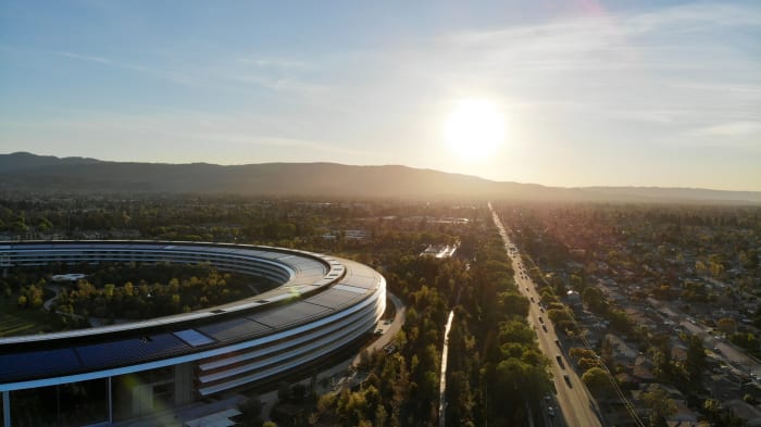 Figure 1: Apple Park, in Cupertino, CA.