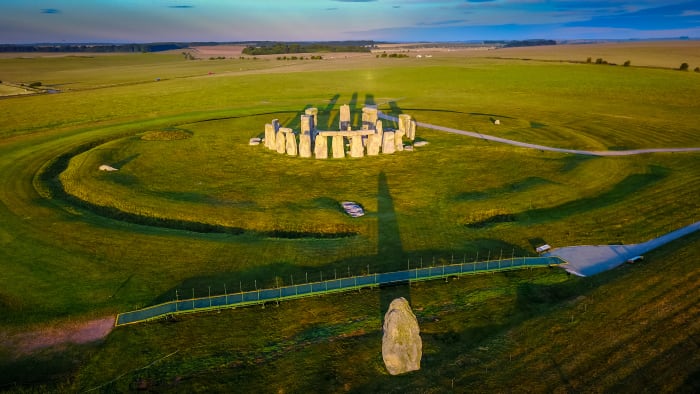 13 uk england stonehenge sh