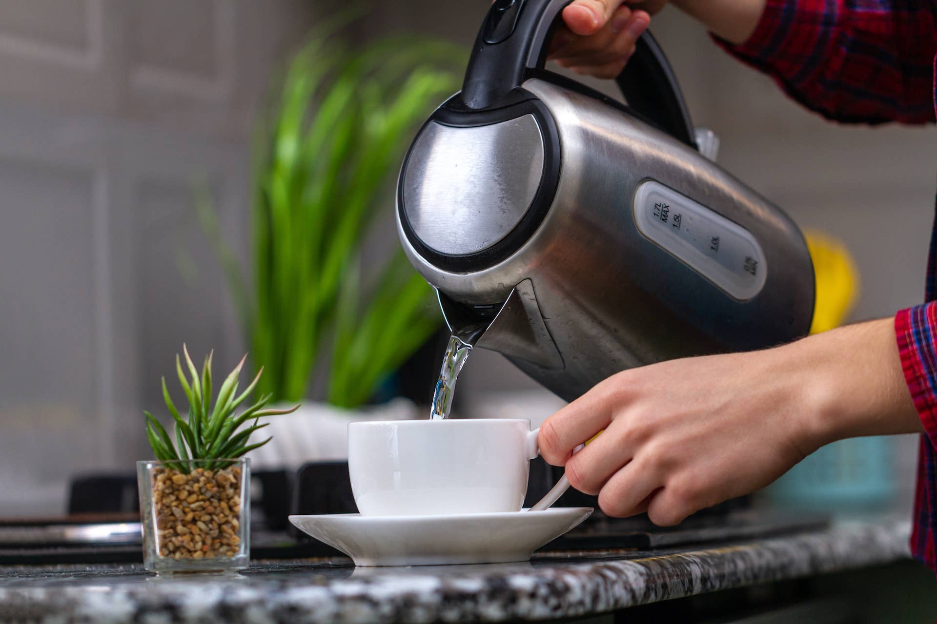 9 electric kettle sh