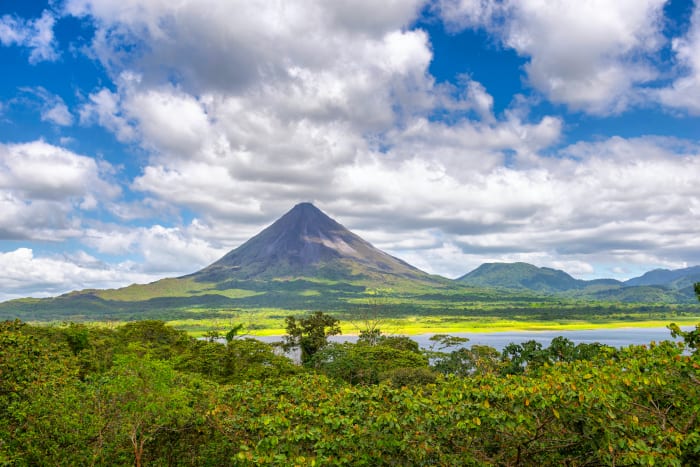 31 arenal volcano costa rica sh