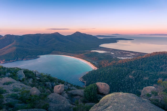 18 Freycinet National Park, Tasmania, Australia sh