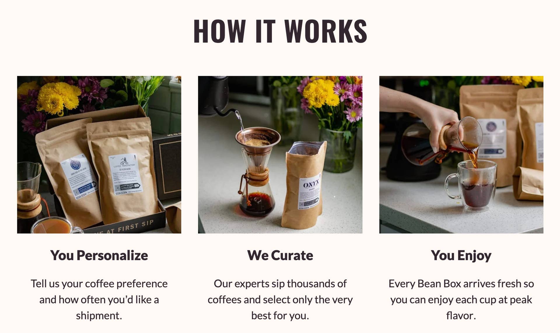 Juego de café en caja de frijoles