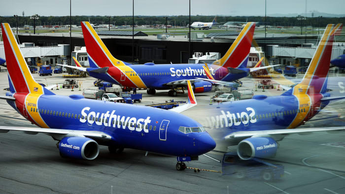 Southwest Airlines Lead JS 102122