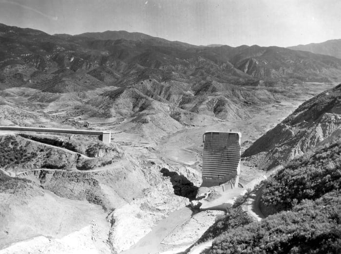 10 St. Francis Dam, Santa Clarita, Calif 1928 usgs wikipedia pd