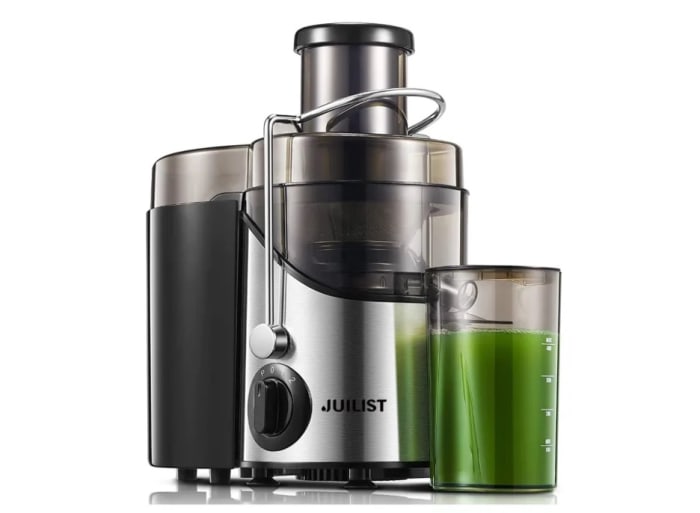 This Under 50 Juicer Is The Perfect for Health Obsessed Friends