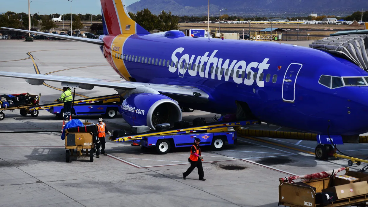 Southwest Airlines Has Pilot Problems Rather Than Technology