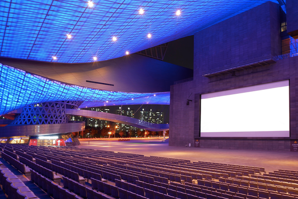 South Korea’s love of cinema is on ice. nunawwoofy