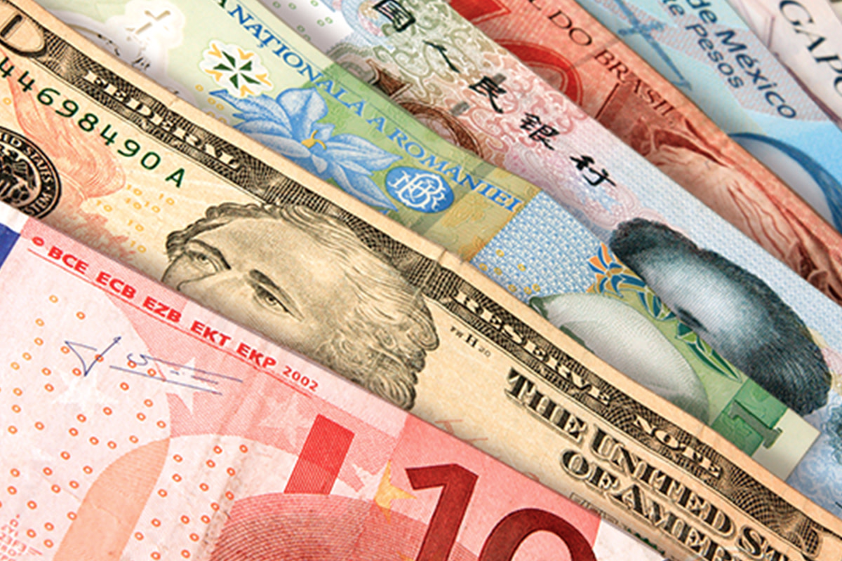 Currency me. Доллар евро юань рубль. Юань к доллару. Юань в тенге. Лиры и доллары наличные.