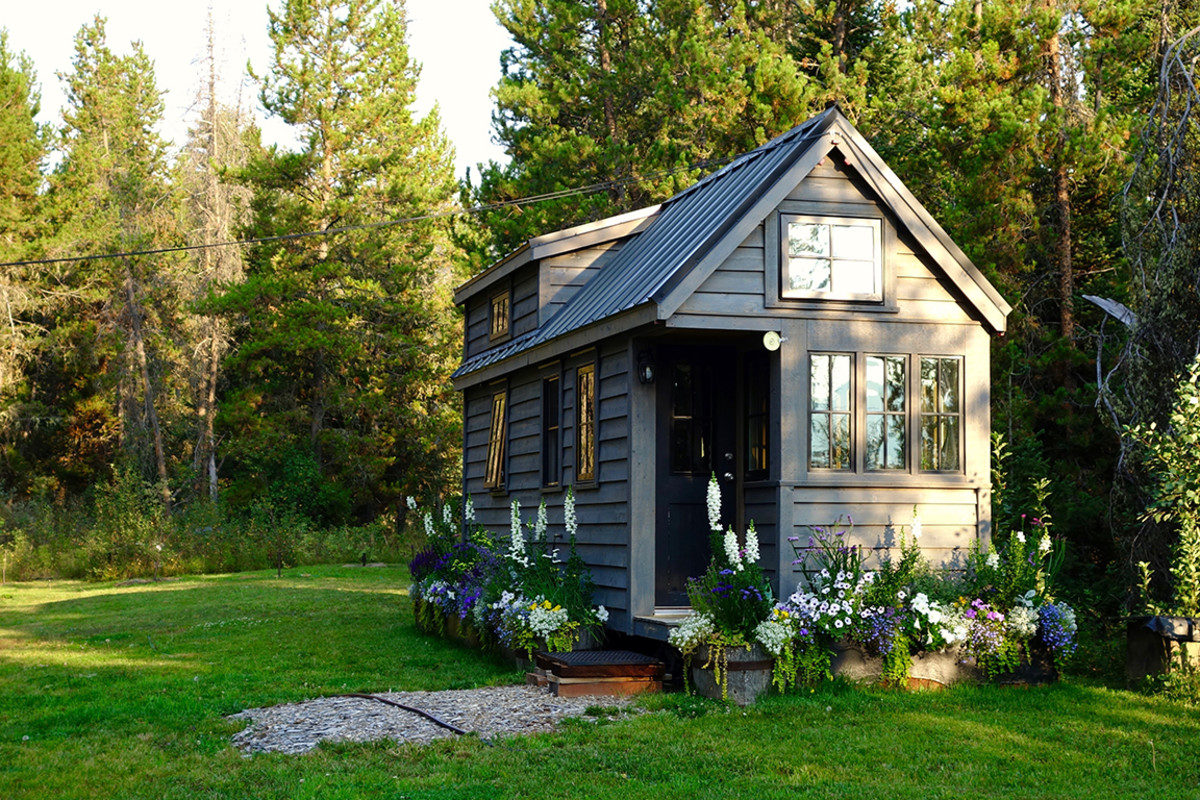 Tiny Houses Perfect For Your Mother In Law Grown Kids Or Guests