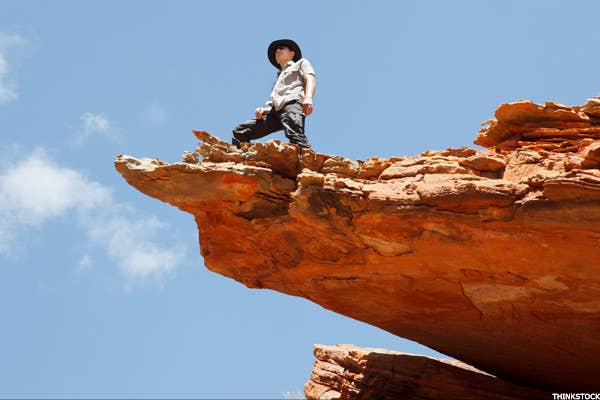 will-the-u-s-follow-the-uk-off-the-fiscal-cliff-thestreet