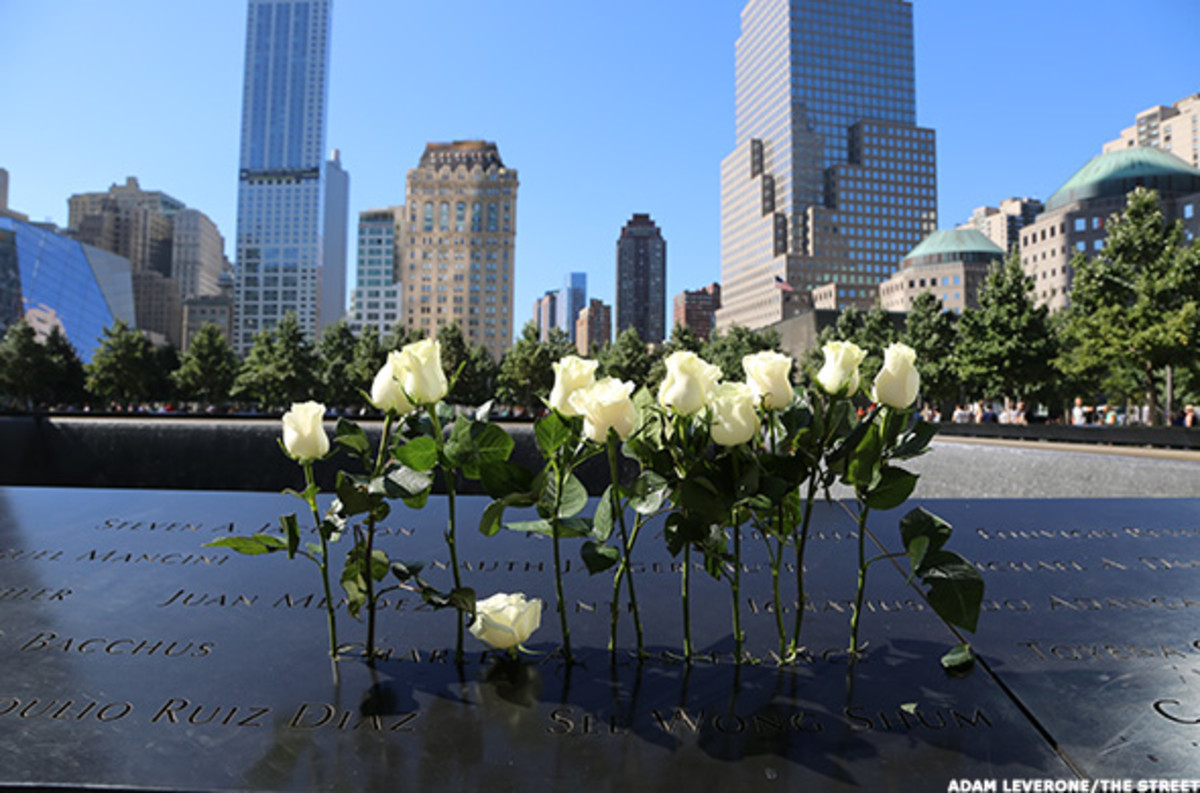 On 9/11, 12 Before and After Photos Depicting the World Trade Center ...