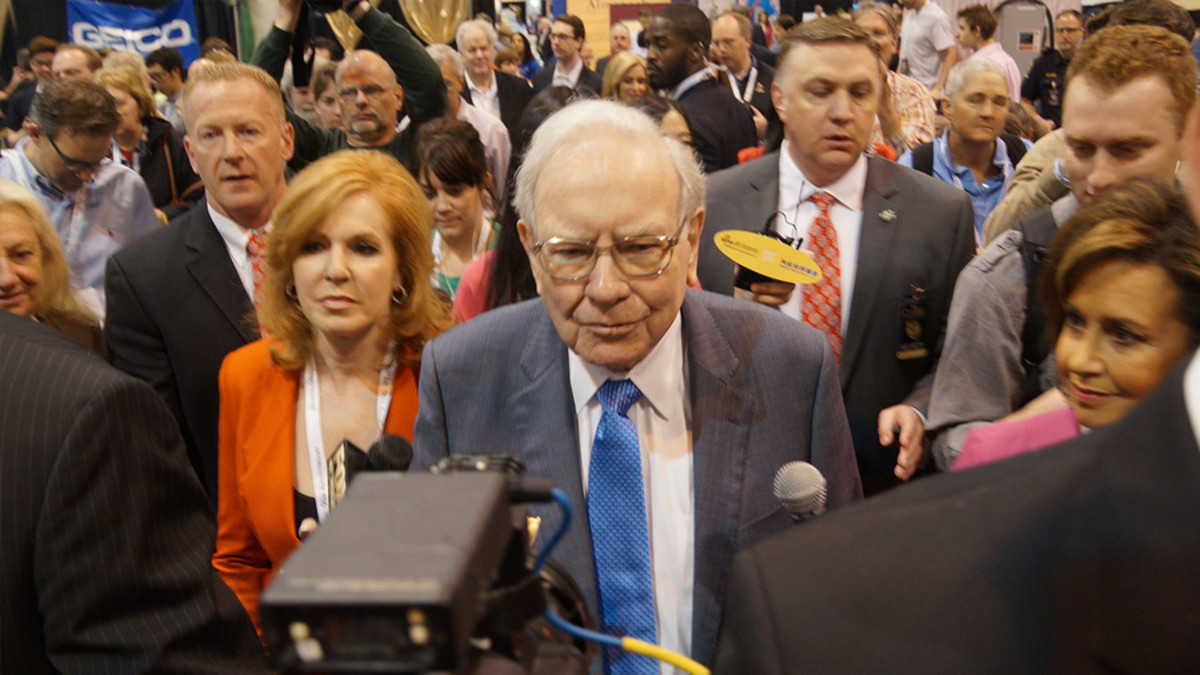 Warren Buffett Walks the Convention Floor Ahead of the Annual Meeting