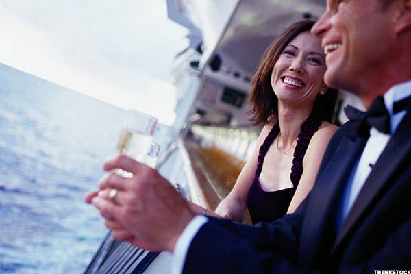 Royal Caribbean Extends Covid-Era Refund Offer as CDC Guidelines Expire - Vimarsana News