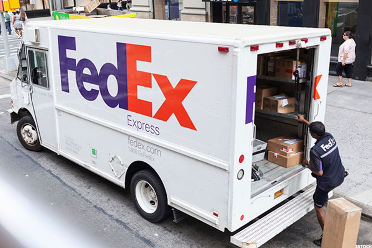 Using FedEx to Ship Your Online Purchases Just Became More Expensive