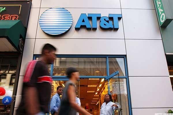 Here's When to Buy AT&T - TheStreet