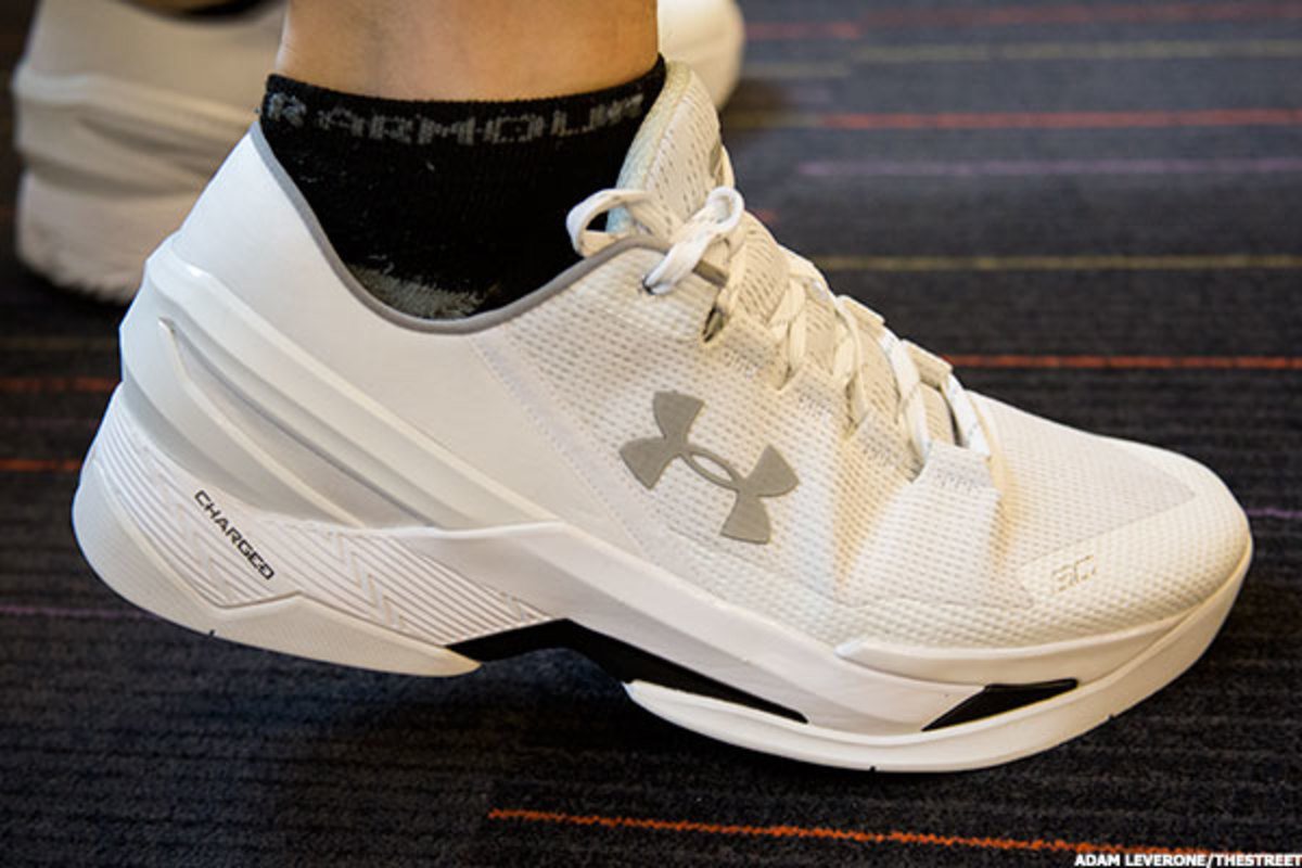 UA) New Stephen Curry Shoes 