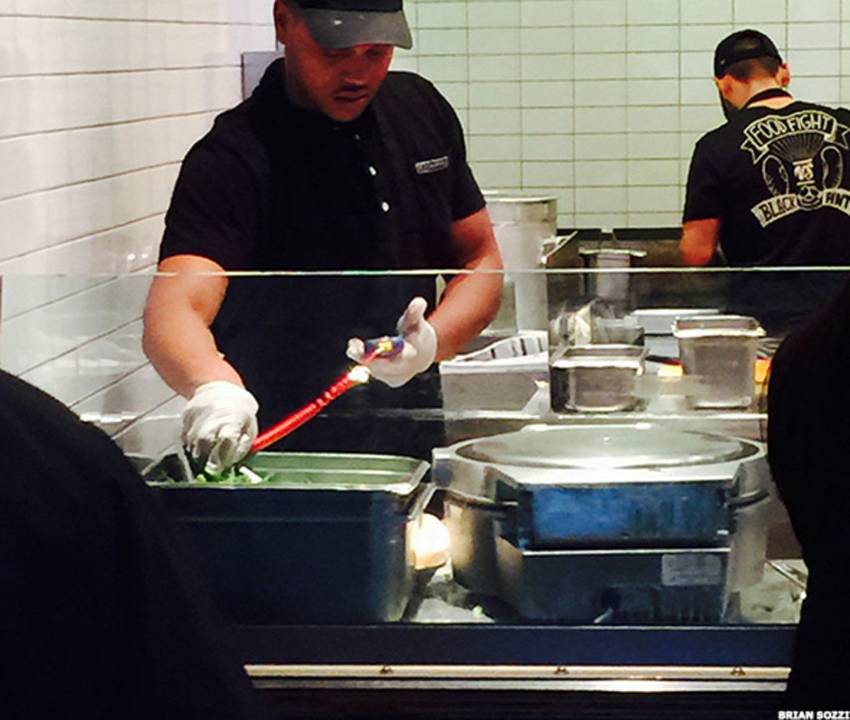 Chipotle (CMG) Shuts Down a Restaurant as Health Issues Resurface TheStreet