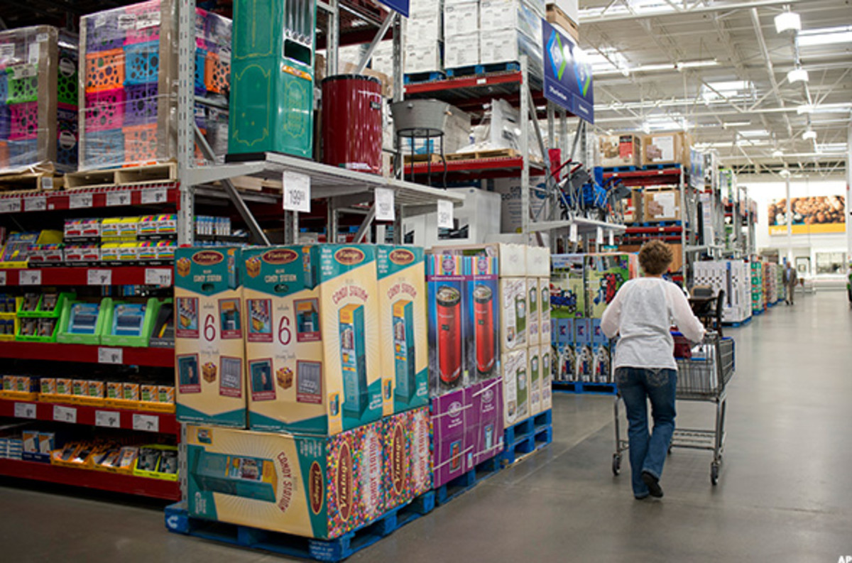Inside Sam's Club's Attempt to Dethrone Costco as the King of Bulk Shopping  - TheStreet