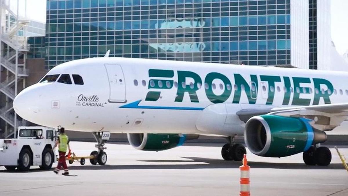 Female Pilots File Discrimination Charges Against Frontier Airlines