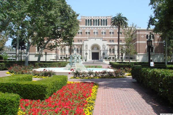 10 colleges offering the highest paying computer science degrees