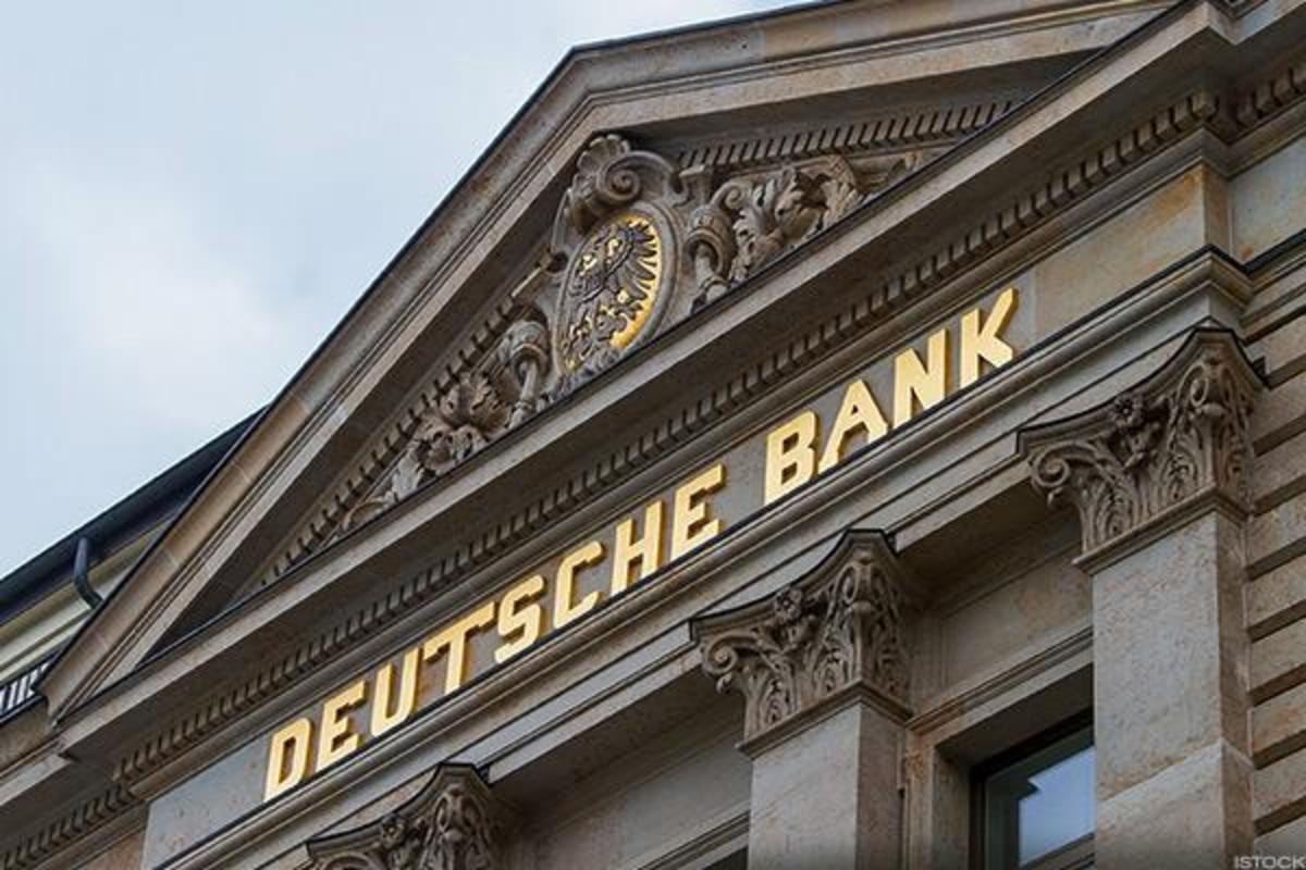 Deutsche Bank: Stock Valuations 'Extreme,' Market at Risk - TheStreet