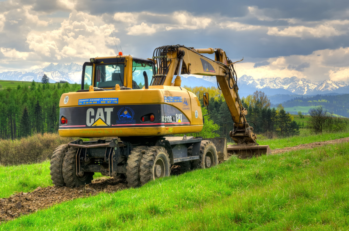 Here's How Much Goldman Sachs Thinks Caterpillar (CAT) Is Worth TheStreet