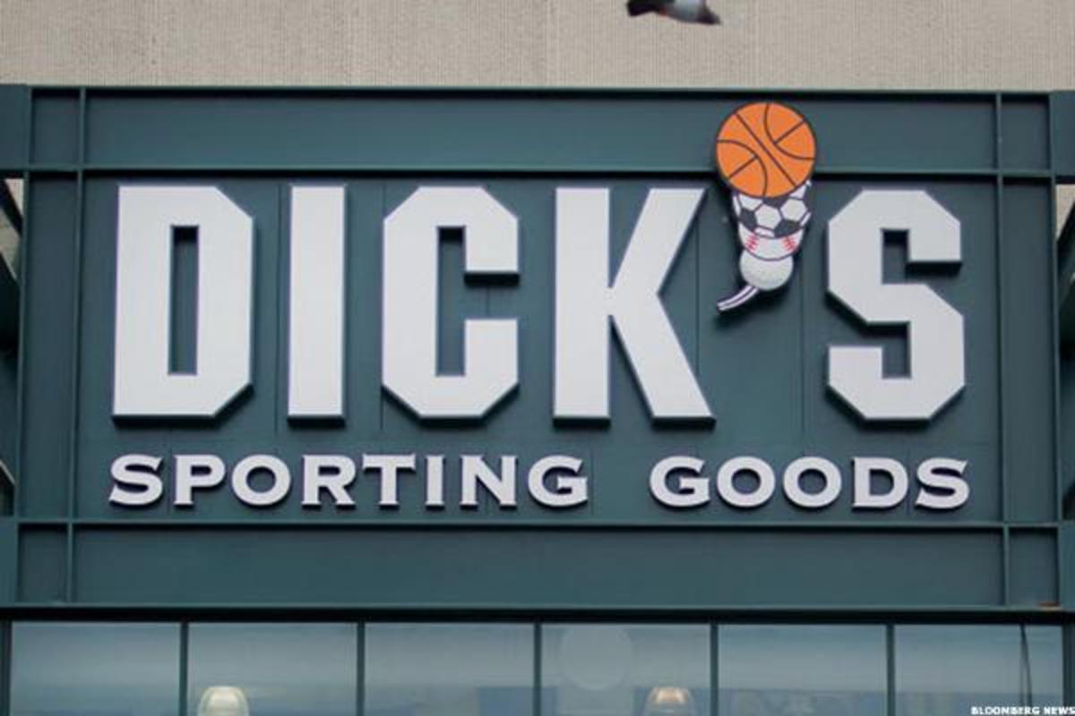 Dicks Sporting Goods Sees Surge In Online Sales Amid Pandemic Thestreet 