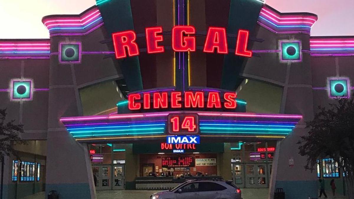 Regal Cinemas to Shutter All Its U.S. Movie Theaters ...