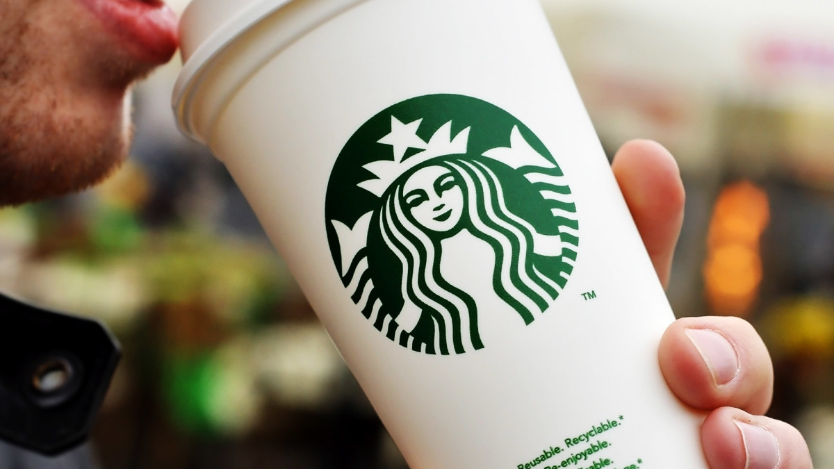 Starbucks Ditches Plastic Straws, Plans to Replace Wasteful Cups Next