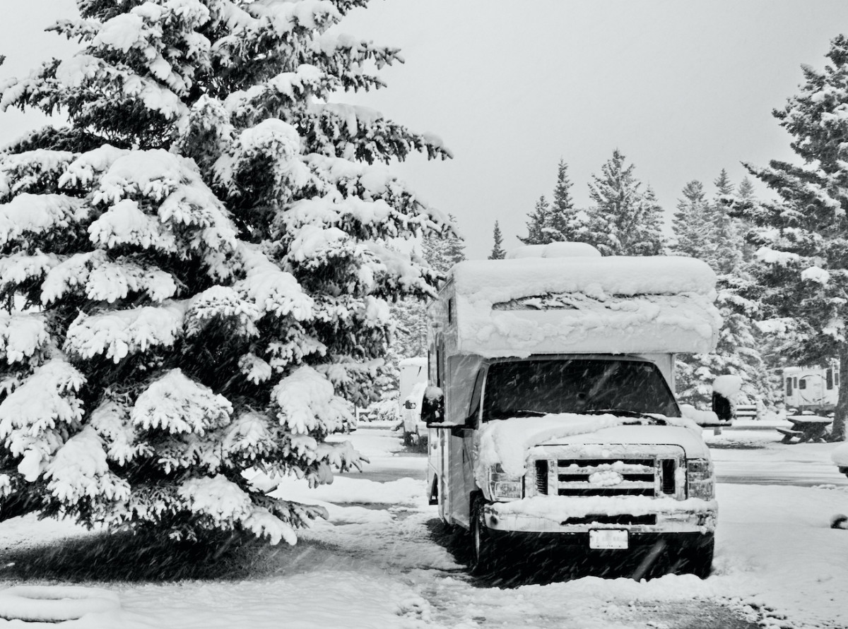 10 Tips for Newbies Renting an RV in Winter
