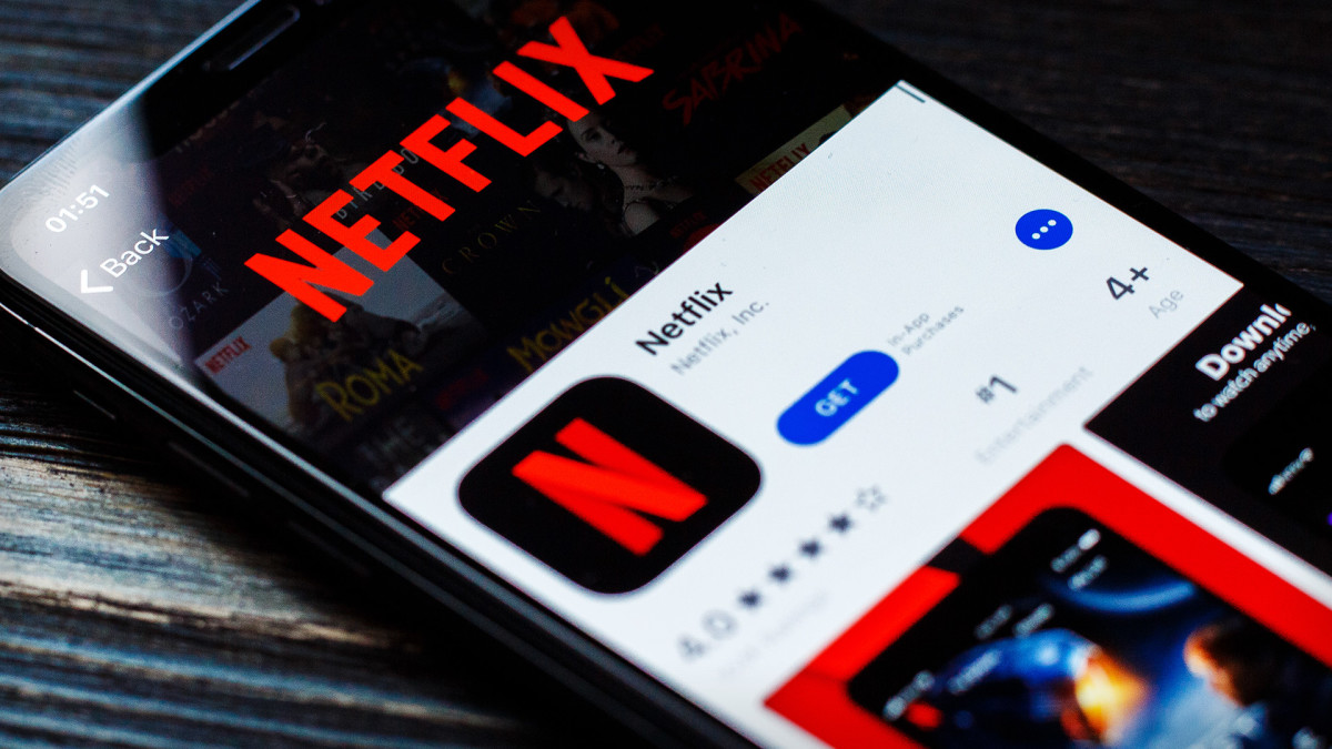 Netflix sets ad-supported tier pricing (but there’s a problem)