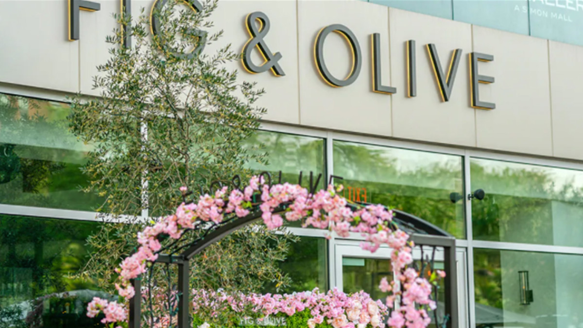 Spænde Helt vildt grafisk Fig & Olive CEO on Restaurant Closures and the $2 Trillion Stimulus Package  - TheStreet