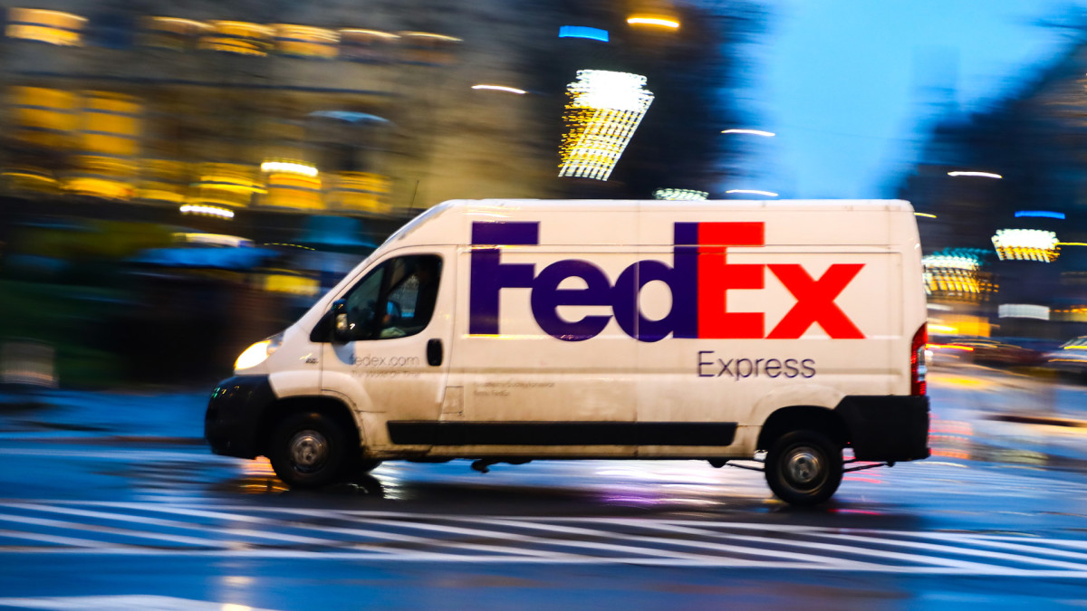 FedEx Rides Shipping-Volume Growth to Blowout Quarter