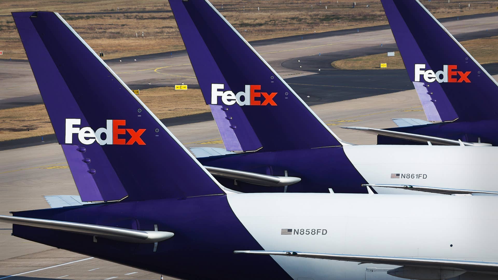 FedEx Pilots Hold a Protest at a Surprising Location - Vimarsana News