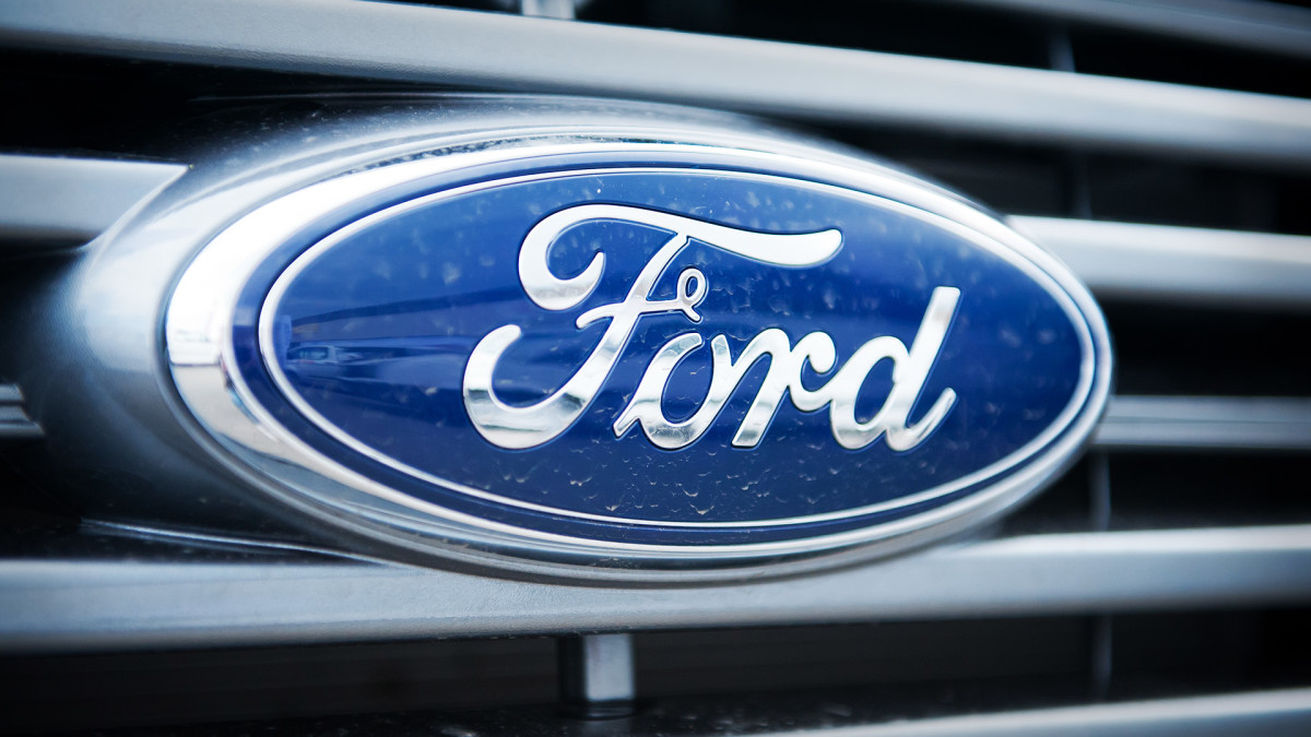 Ford haunts Jim Cramer highlights Biden Electric Car Push highlight