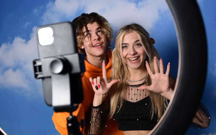 TikTok On Top, But Facebook's Apps Dominate 2021's Most Downloaded Chart - Vimarsana News