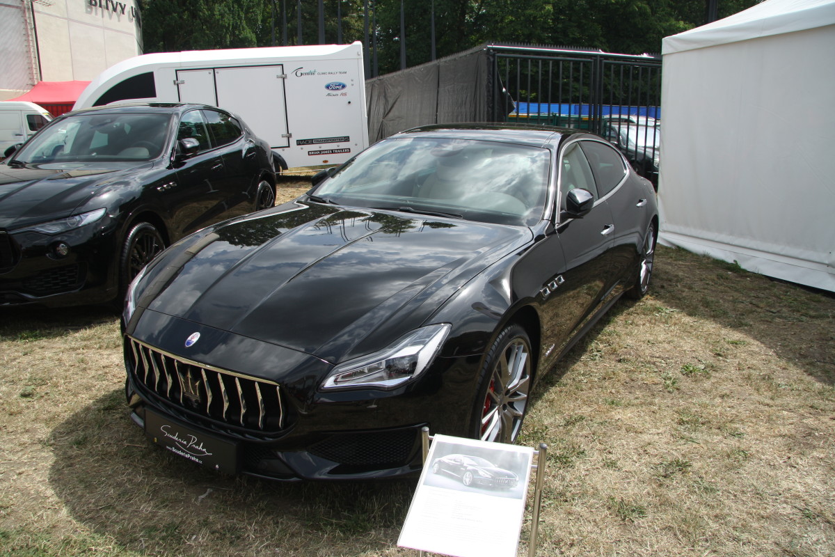 16 Maserati_Quattroporte_GranSport_S Jiří Sedláček:wikipedia