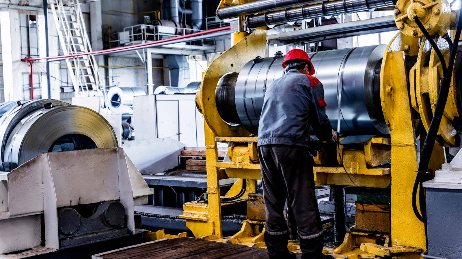 Supply Chain Strategy Collides With Logistical Reality - Vimarsana News