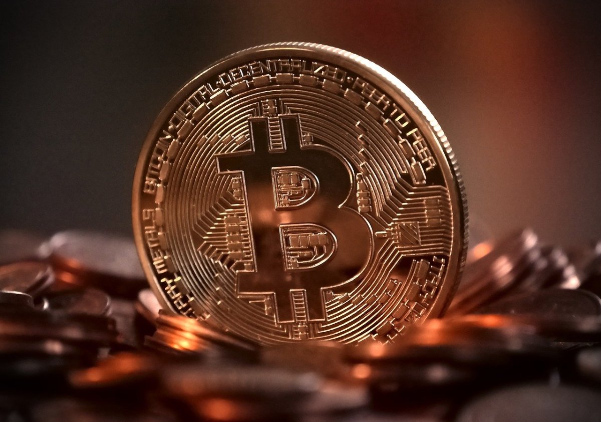 ark investuok bitcoin etf