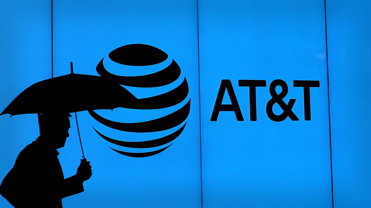 AT&T Stock main support approach as 7% dividend yield