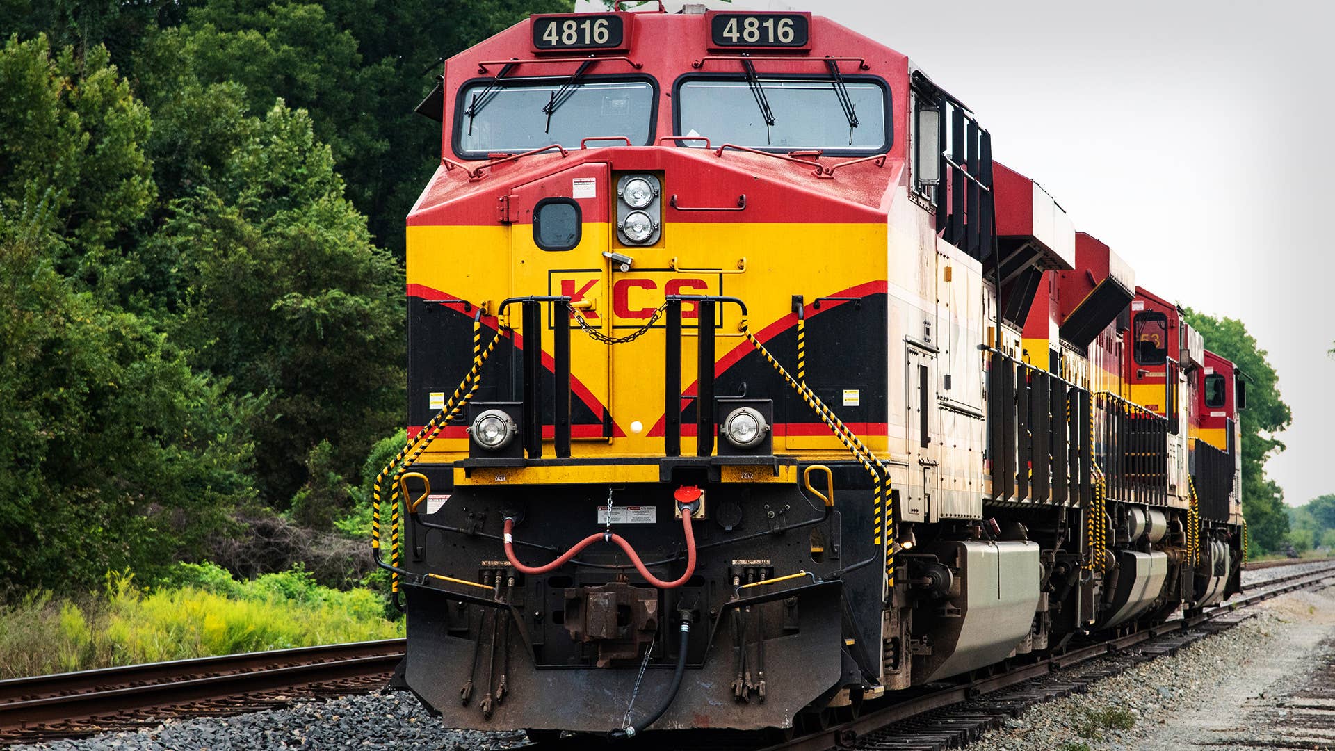 Kansas City Southern Stock Slips on Third-Quarter Earnings Miss - Vimarsana News
