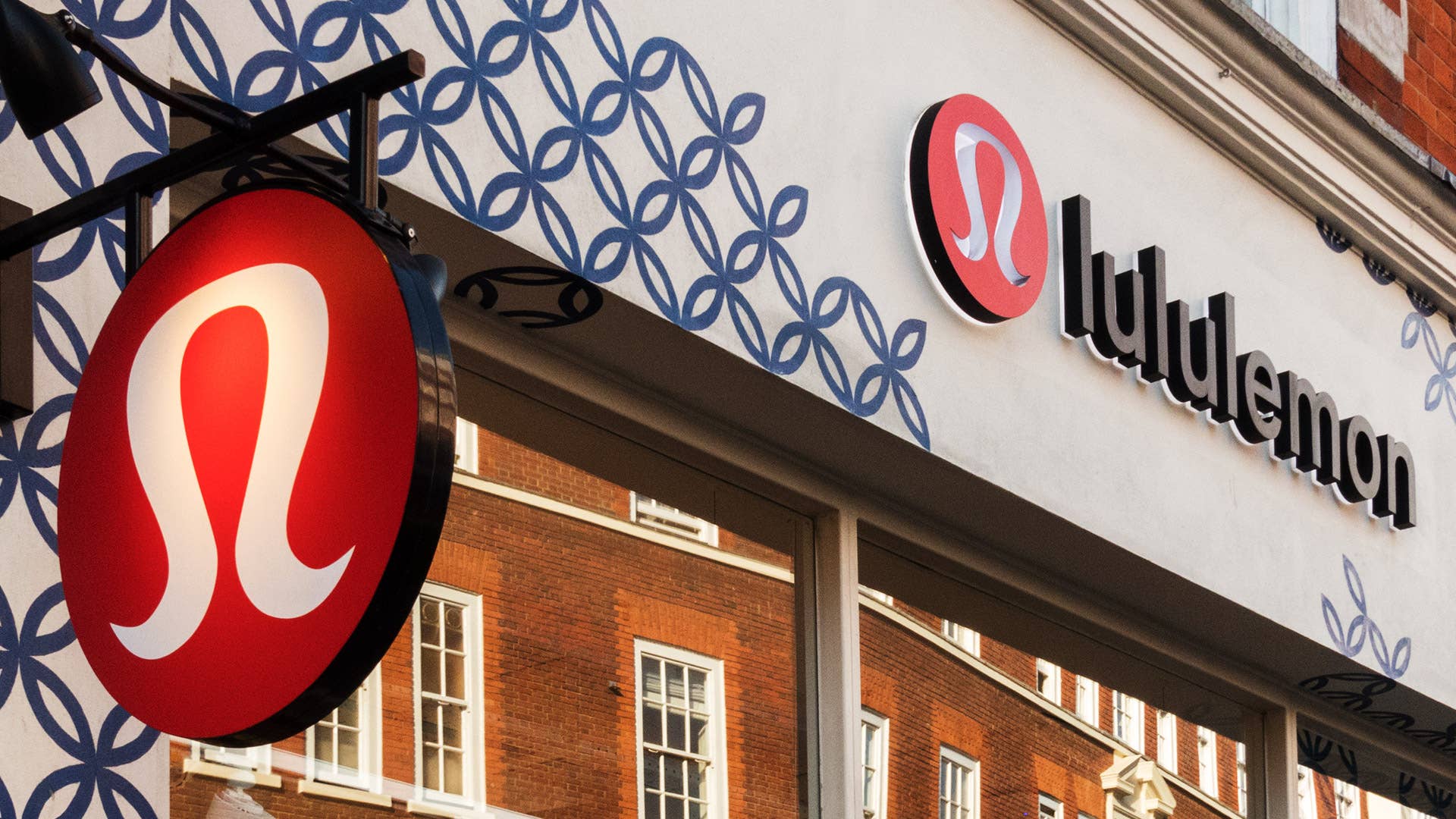 Lululemon Hotty Hot Shorts Targeted in Protests - Vimarsana News