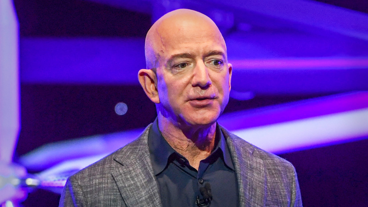 Bezos loses the title of the second richest man in the world to the Indian billionaire