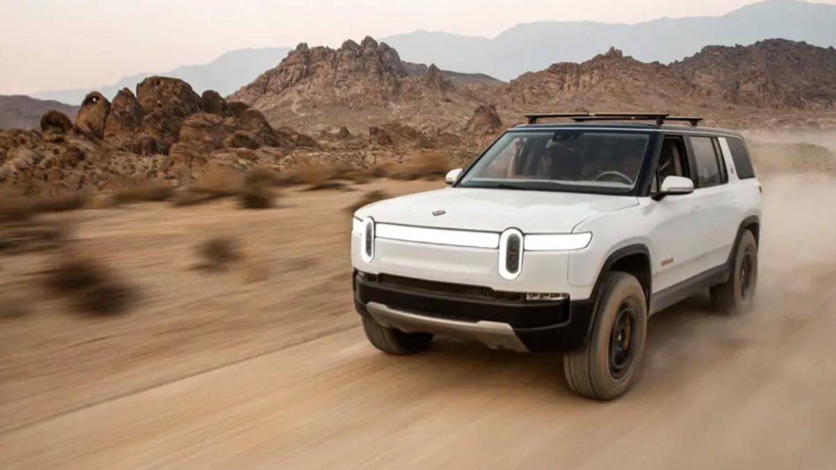 Rivian stock may finally be a buy, but let’s take a look at the chart