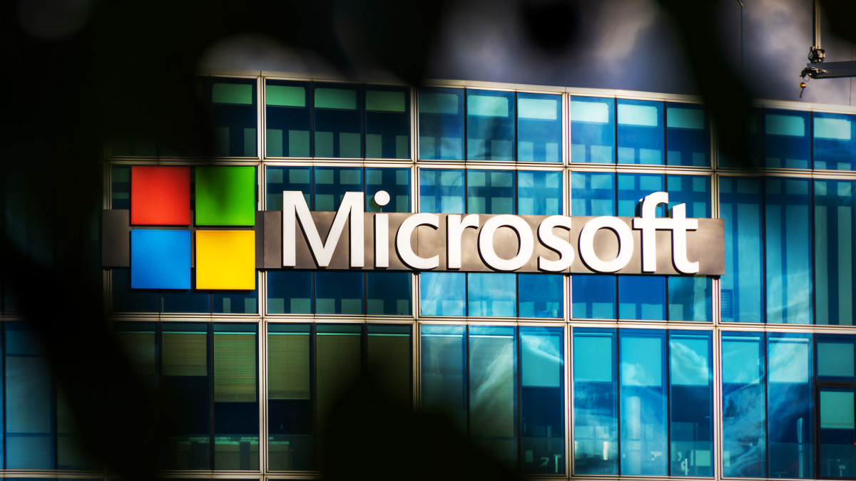 Microsoft, Salesforce Make Wells Fargo Software Stock List