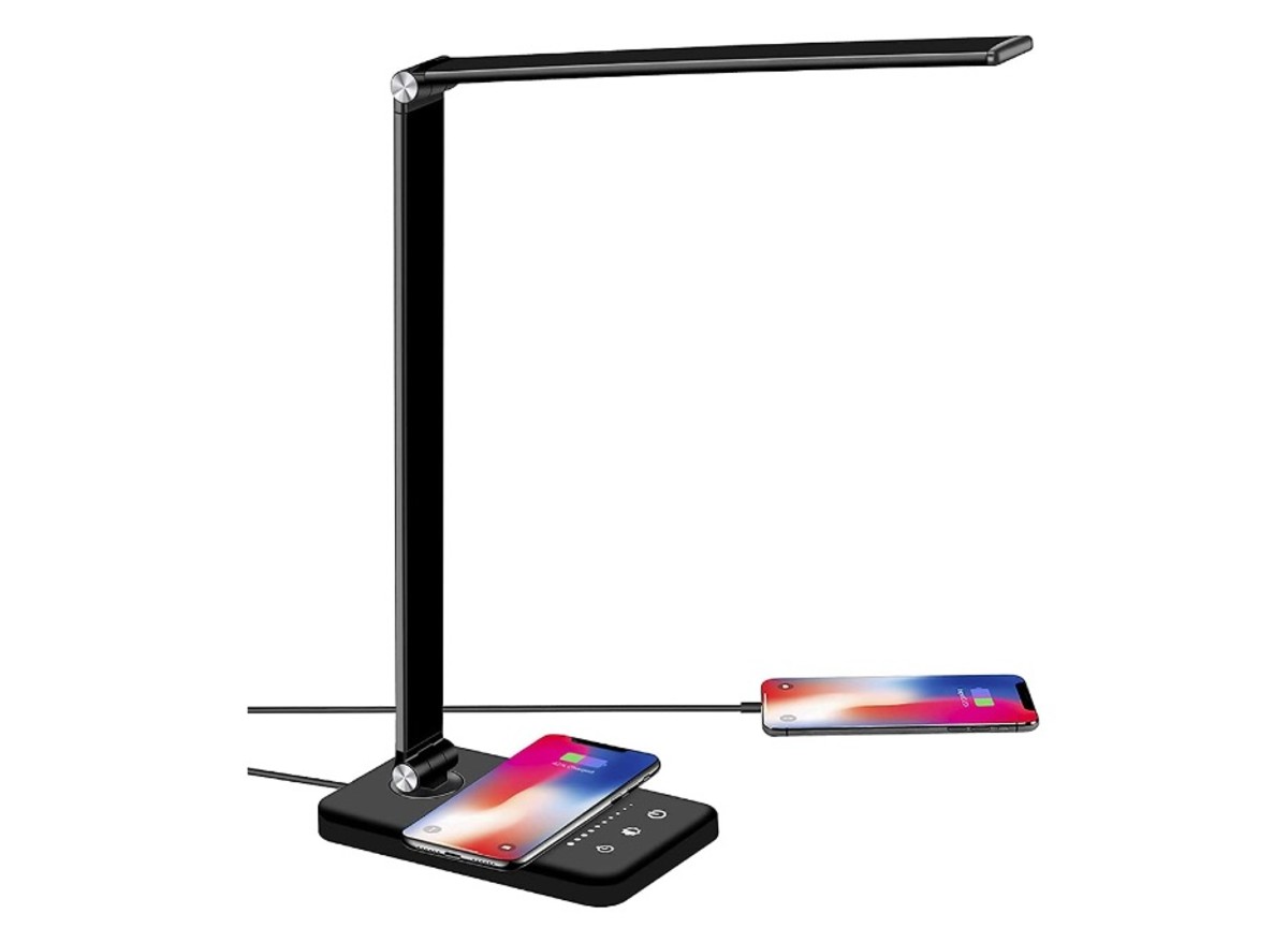 LED desk lamp with charger